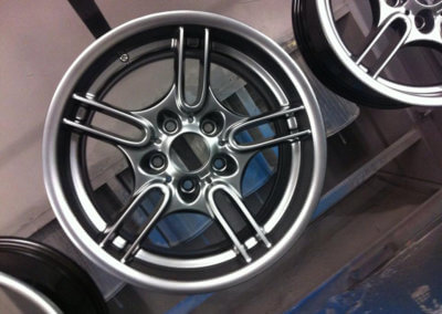 An alloy mag wheels powder coated in metallic silver by Tallaght Powder Coating